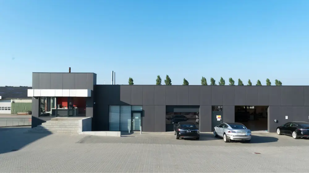 Kontener biurowy na komis samochodowy